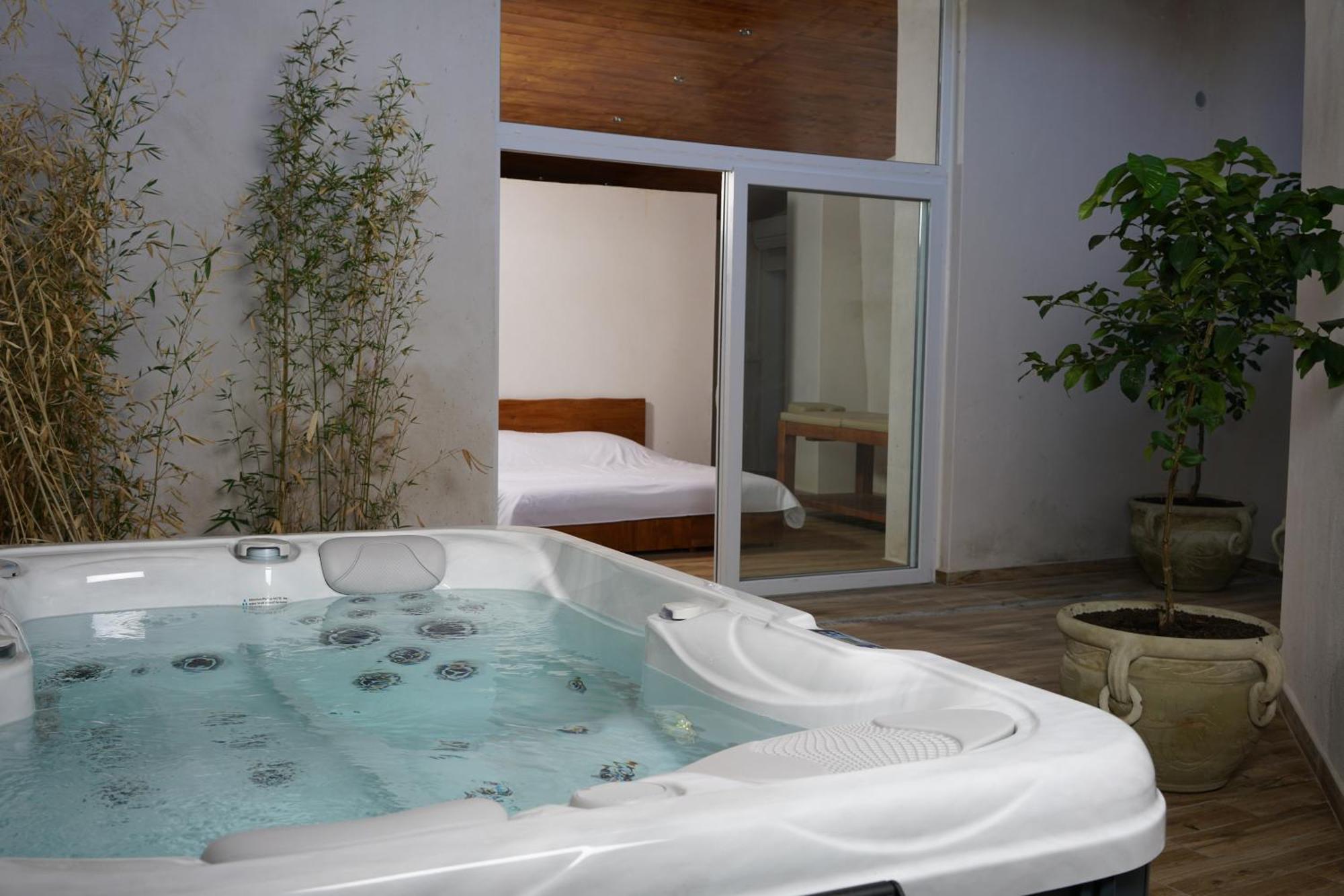 Liebeshotel Patio Zen *